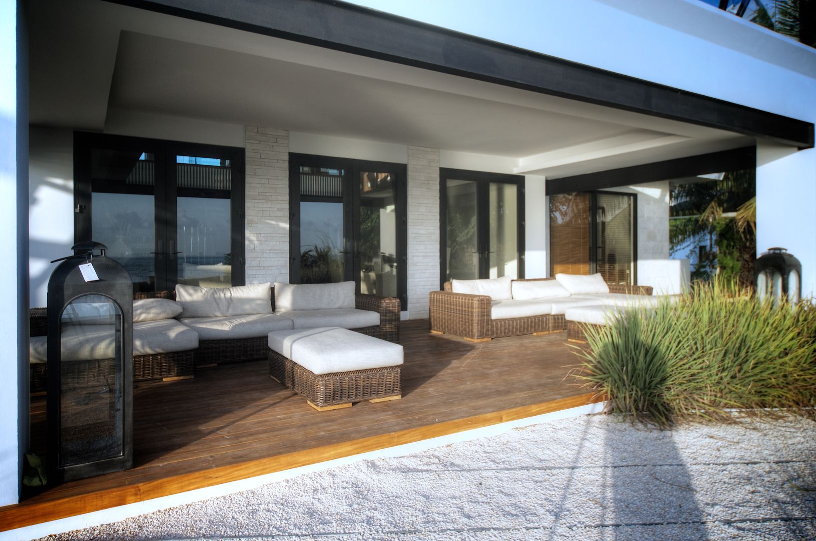 Casa SDLV, sanzpont [arquitectura] sanzpont [arquitectura] Moderner Balkon, Veranda & Terrasse