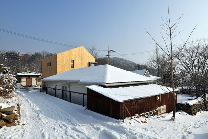 남양주 송촌리 주택, (주)오우재건축사사무소 OUJAE Architects (주)오우재건축사사무소 OUJAE Architects Modern houses