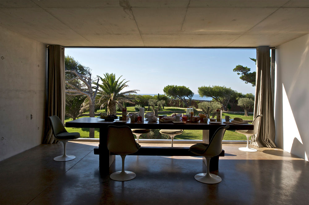 Maison Piscine, St Cyr sur Mer, MOA architecture MOA architecture Mediterranean style dining room