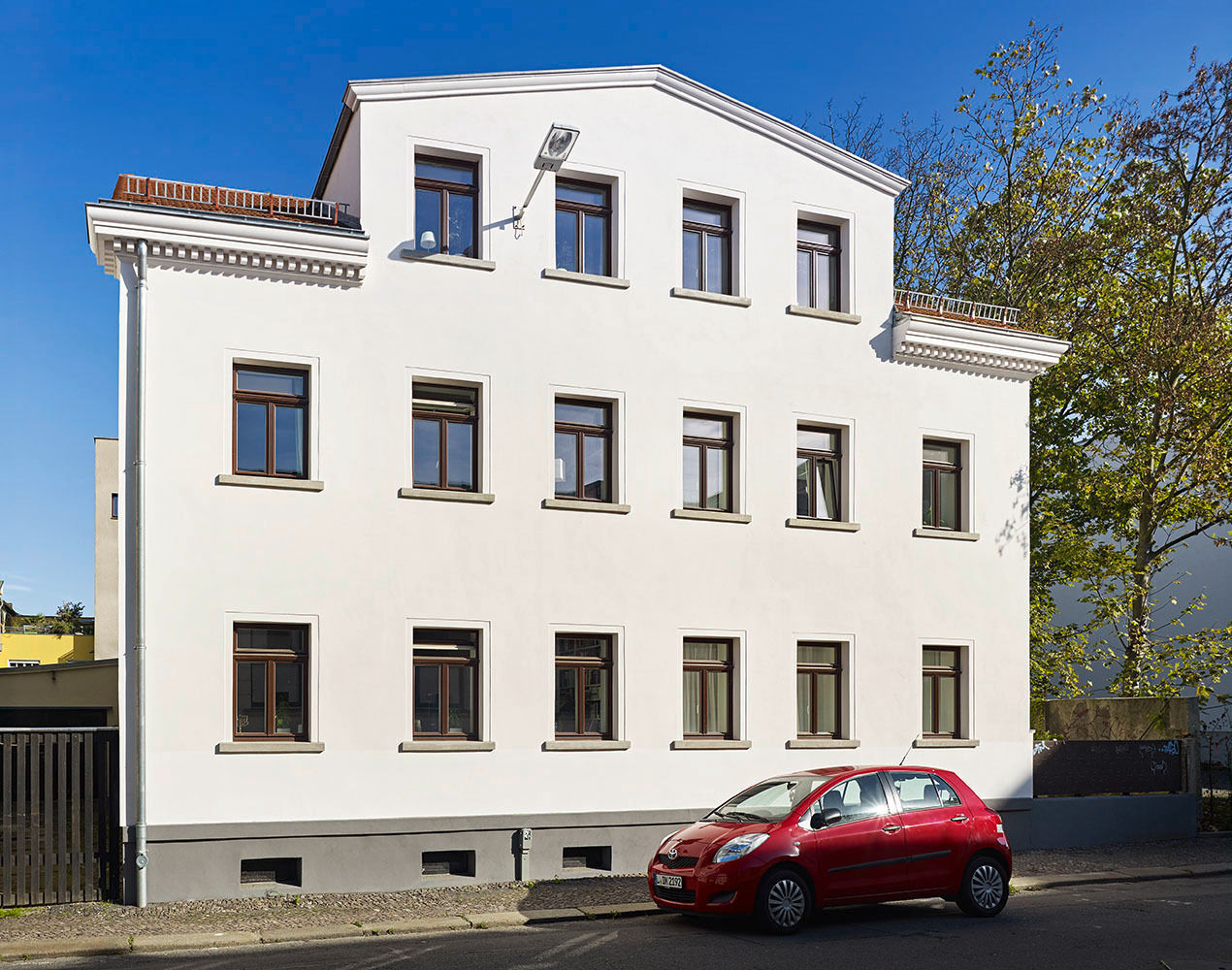 Wohn-Ensemble Hähnelstraße, quartier vier Architekten Landschaftsarchitekten quartier vier Architekten Landschaftsarchitekten Дома в стиле минимализм