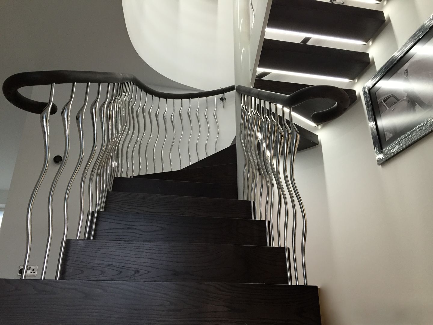 Poole Zigzag Design Studio (Sculptural Structures) Modern corridor, hallway & stairs