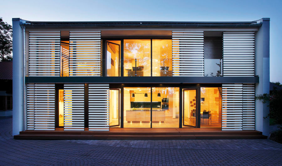 Plusenergiehaus "FunctionalityHaus" - produziert mehr Energie, also es selbst benötigt!, Sonnleitner Holzbauwerke GmbH & Co. KG Sonnleitner Holzbauwerke GmbH & Co. KG Modern houses