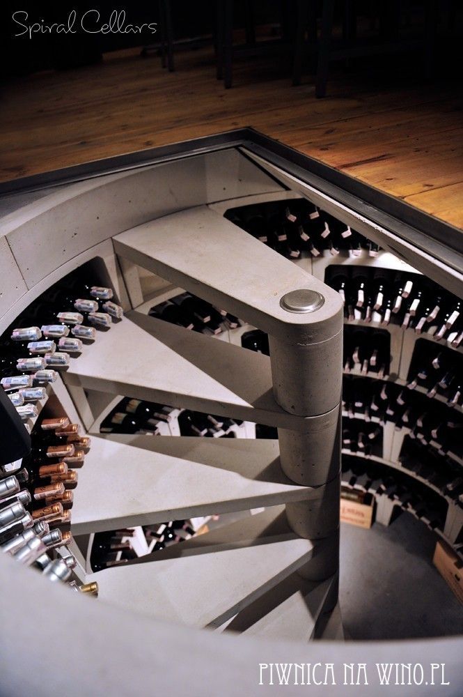 SHOWROOM Spiral Cellars w Polsce - Winosfera, ul. Chłodna 31, Warszawa, PIWNICA na WINO PIWNICA na WINO Винный погреб в стиле модерн Винный погреб