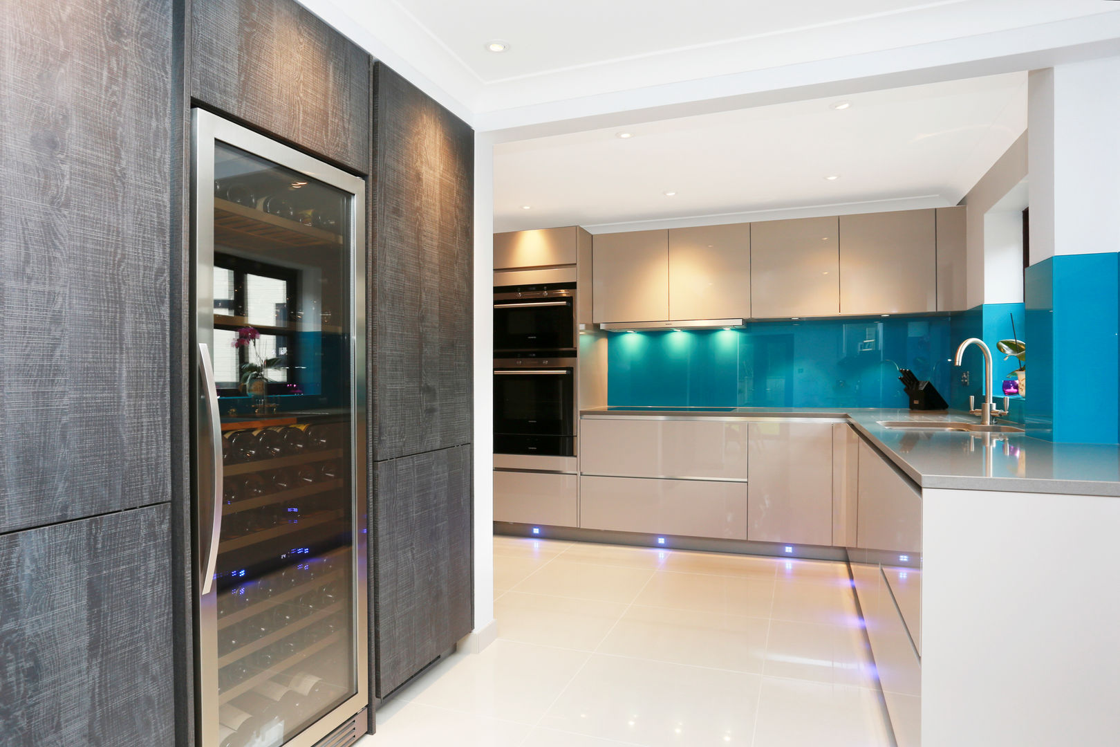 ​Contemporary kitchen extension LWK London Kitchens 現代廚房設計點子、靈感&圖片