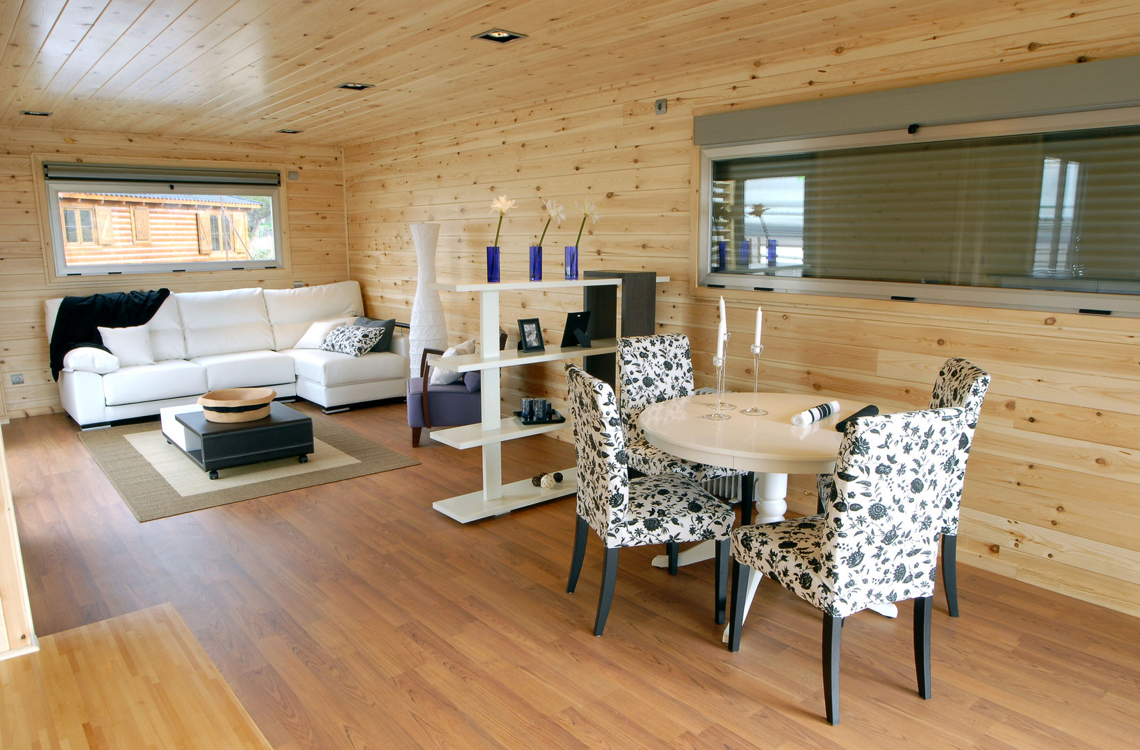 Salón comedor casa de madera Natura Blu 111 Casas Natura Comedores modernos