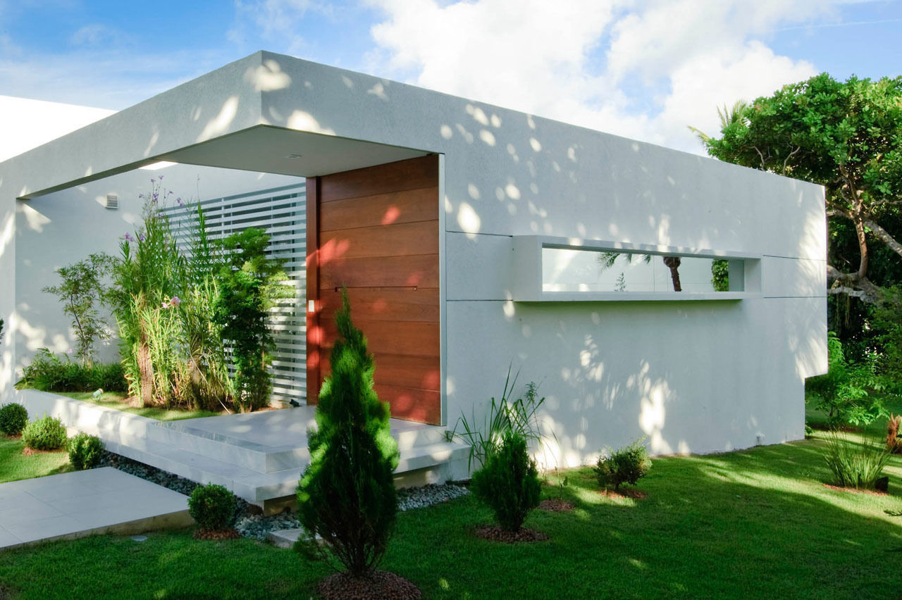 Casa Carqueija dantasbento | Arquitetura + Design Casas minimalistas Céu,Nuvem,Plantar,Propriedade,Verde,Construção,Natureza,Terreno,Sombra,Árvore