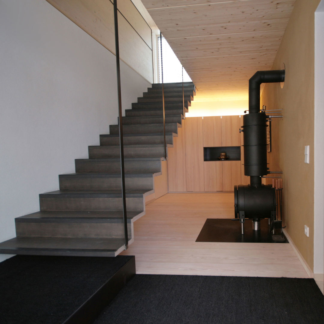 traditionell modern bauen, Arc Architekten Partnerschaft Arc Architekten Partnerschaft Modern corridor, hallway & stairs