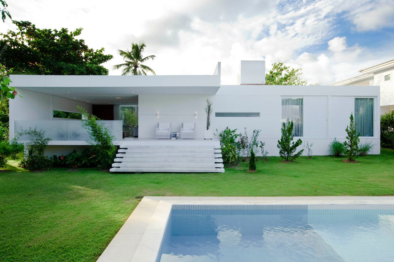 Casa Carqueija dantasbento | Arquitetura + Design Casas minimalistas Nuvem,Plantar,Céu,Propriedade,Dia,Água,Construção,Lote de terra,Grama,Sombra