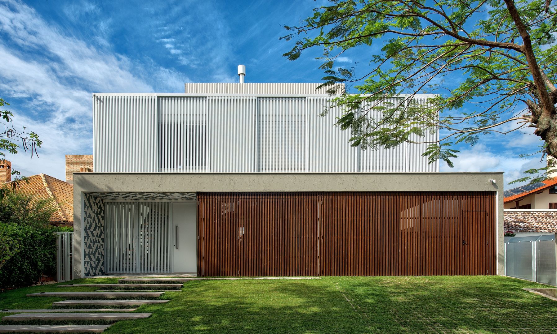 JURERÊ INTERNACIONAL, Pimont Arquitetura Pimont Arquitetura Rumah Modern