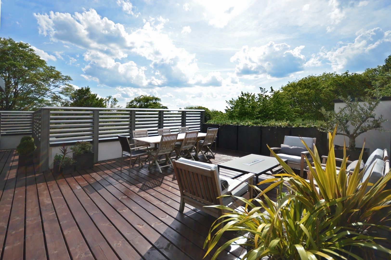 The roof terrace Zodiac Design Balcon, Veranda & Terrasse modernes