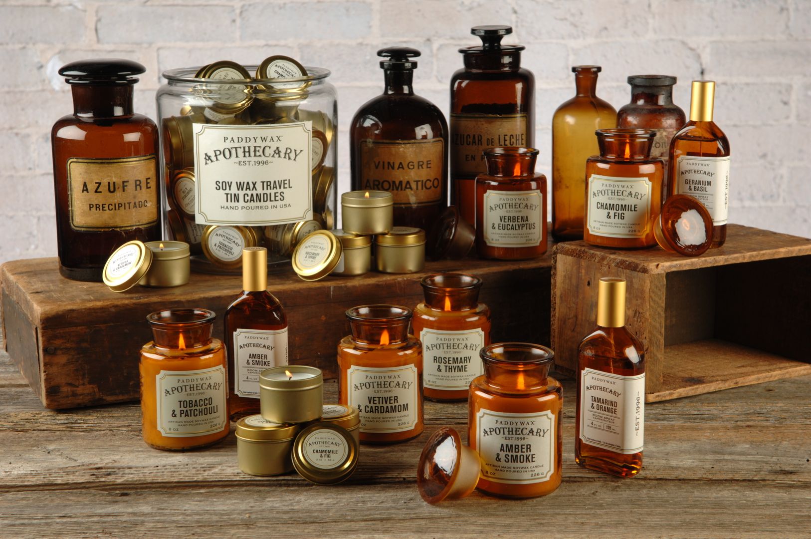 Paddywax Apothecary Candles Rooi Moderne woonkamers Accessoires & decoratie