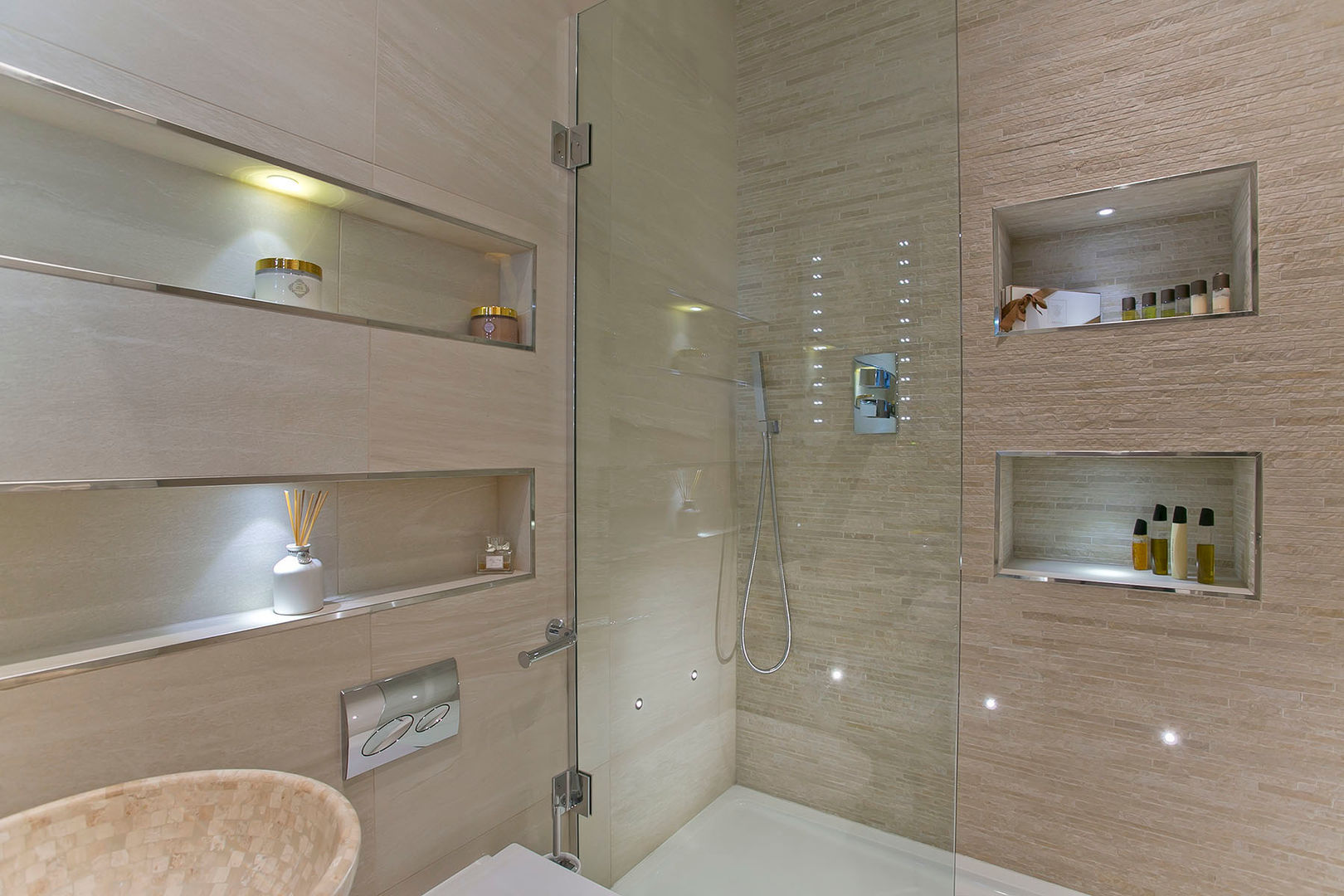 Bathroom Temza design and build 모던스타일 욕실