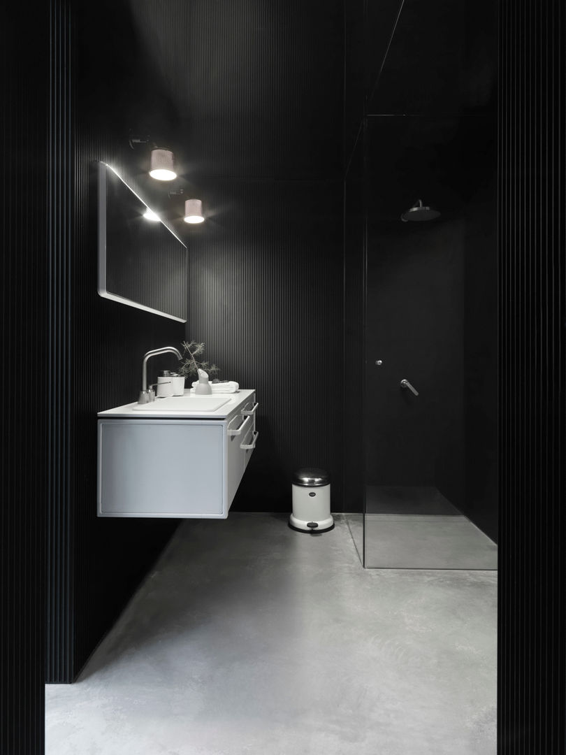 Vipp bathroom Vipp Bagno in stile industriale Vasche & Docce
