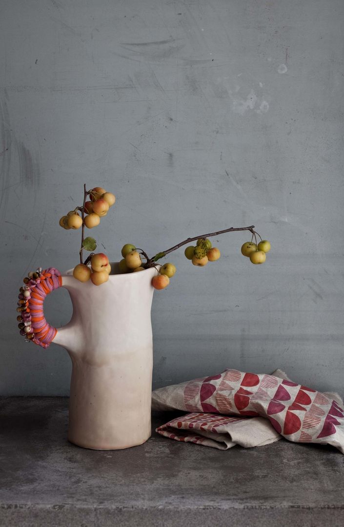 tailored details, anna westerlund handmade ceramics anna westerlund handmade ceramics Otros espacios Piezas de arte