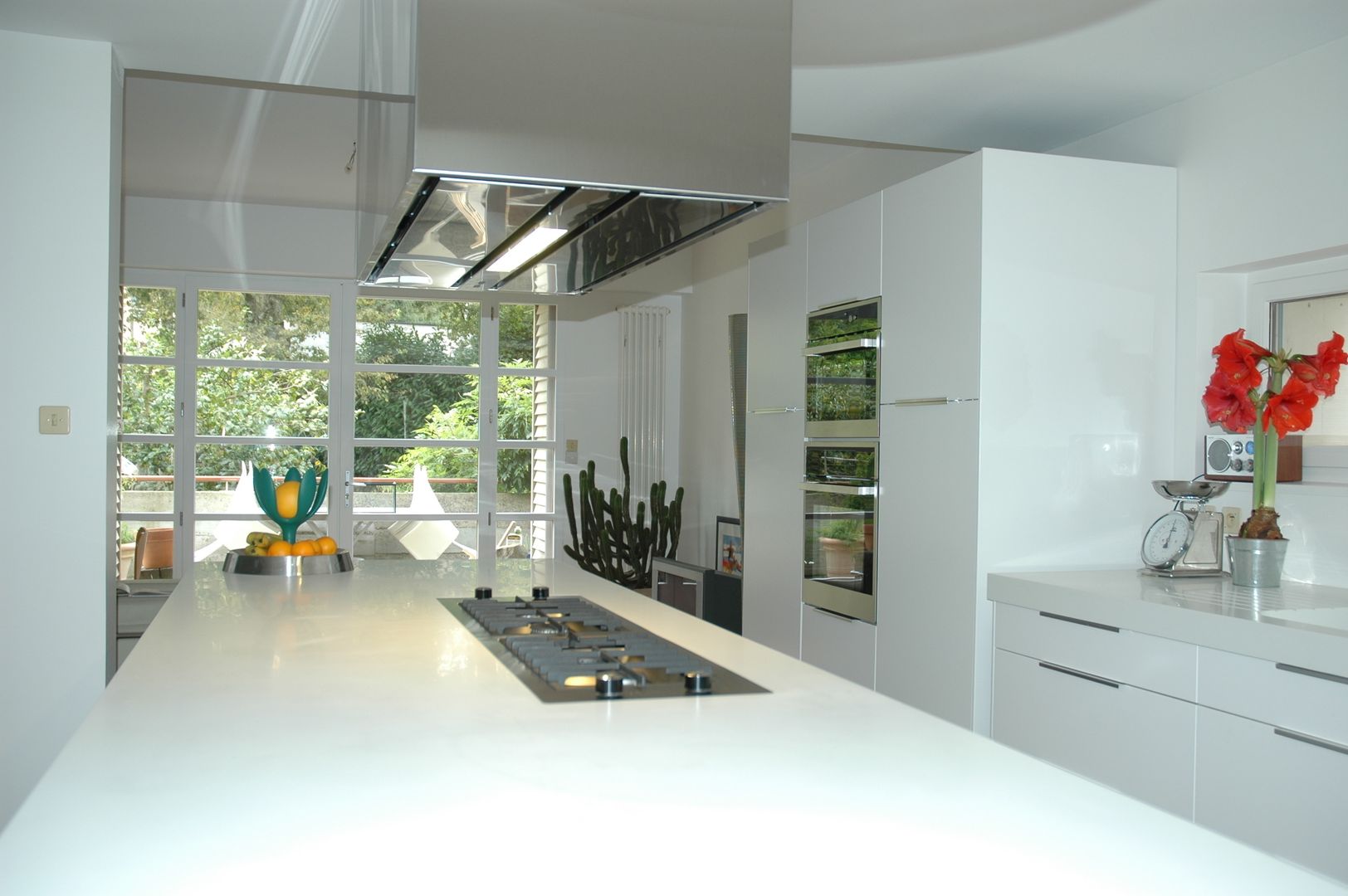 VALLEE DU CENS, Martine GANDON BONNIER Martine GANDON BONNIER Modern kitchen