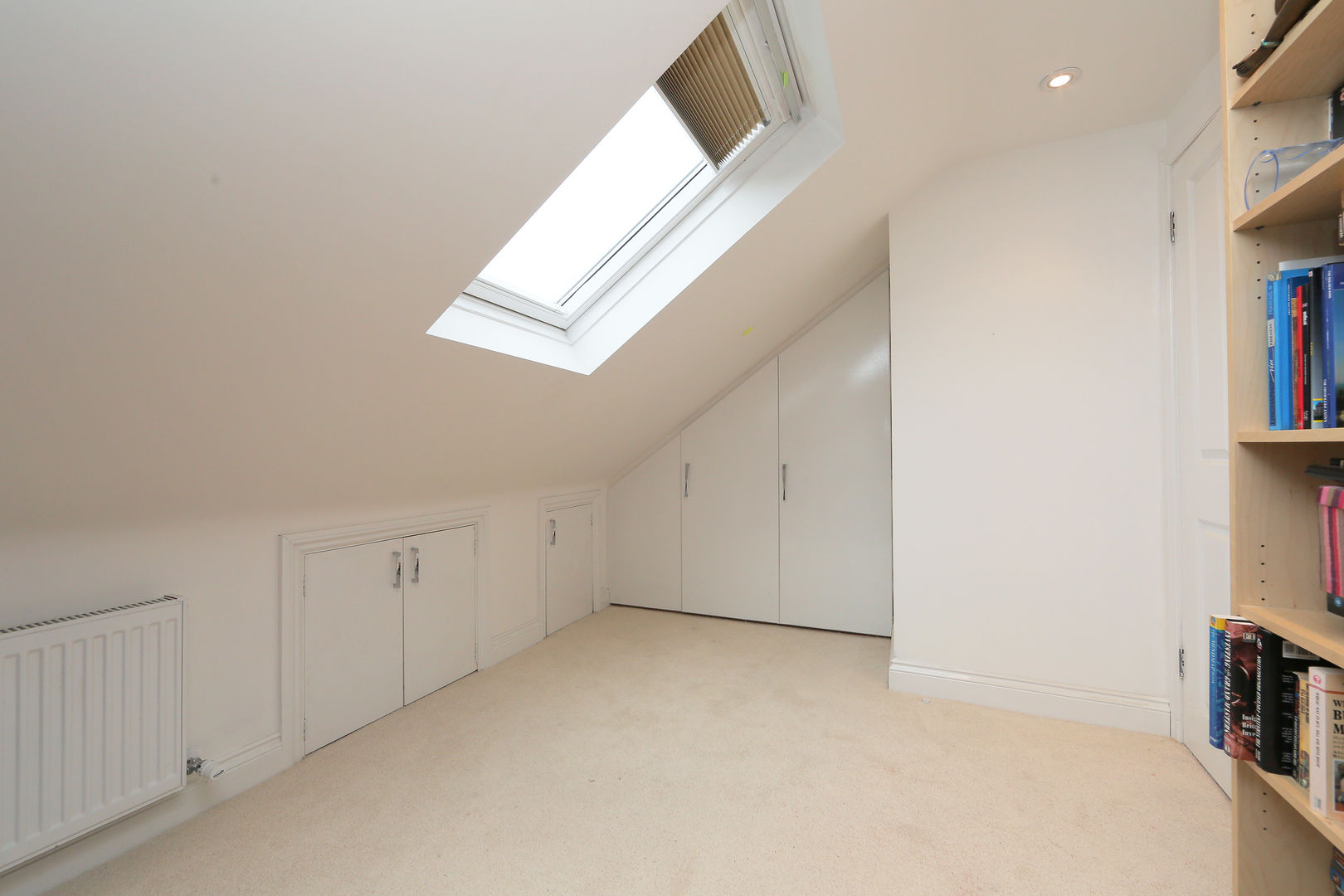 ​hip to gable loft conversion wimbledon homify Vestidores de estilo moderno