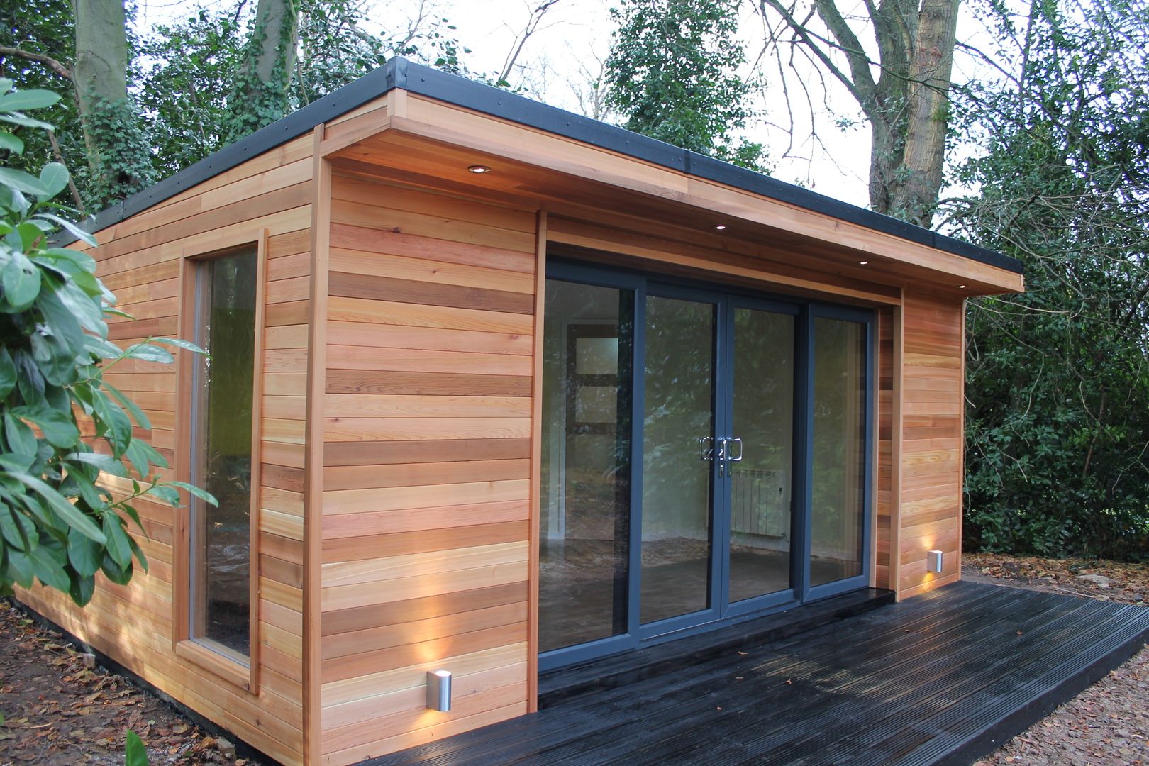 'The Crusoe Classic' - 6m x 4m Garden Room / Home Office / Studio / Summer House / Log Cabin / Chalet, Crusoe Garden Rooms Limited Crusoe Garden Rooms Limited Oficinas