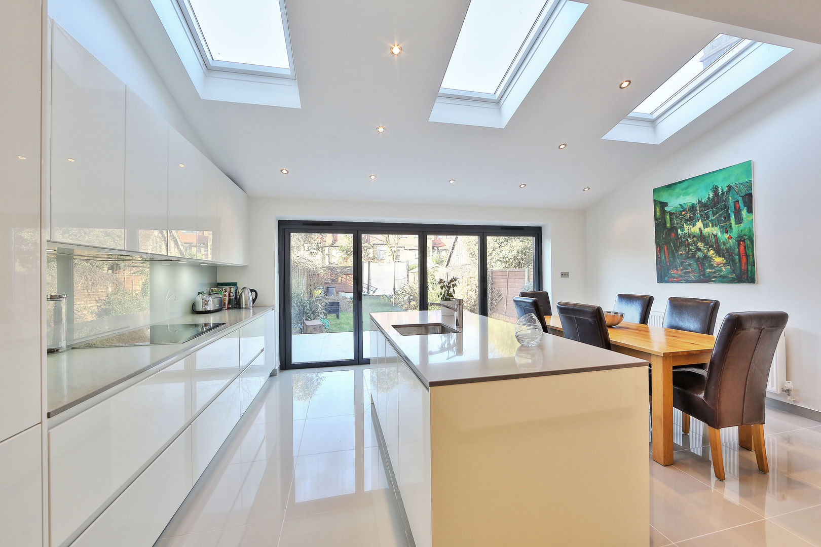 ​kitchen rear extension ealing with pitched roof homify مطبخ