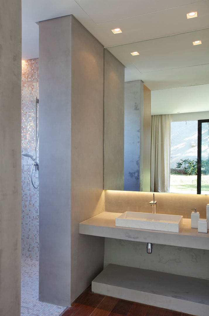 Joatinga 650m², House in Rio House in Rio Modern bathroom