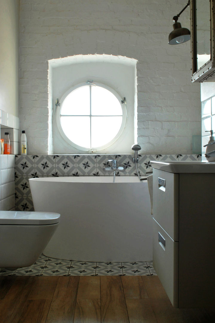 homify Scandinavian style bathroom