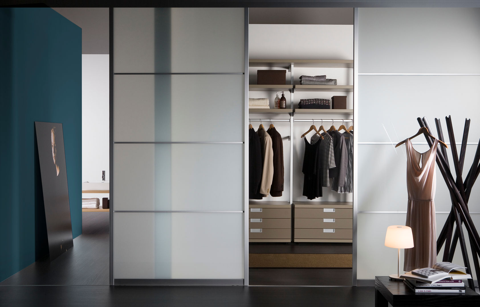 homify Modern dressing room Wardrobes & drawers