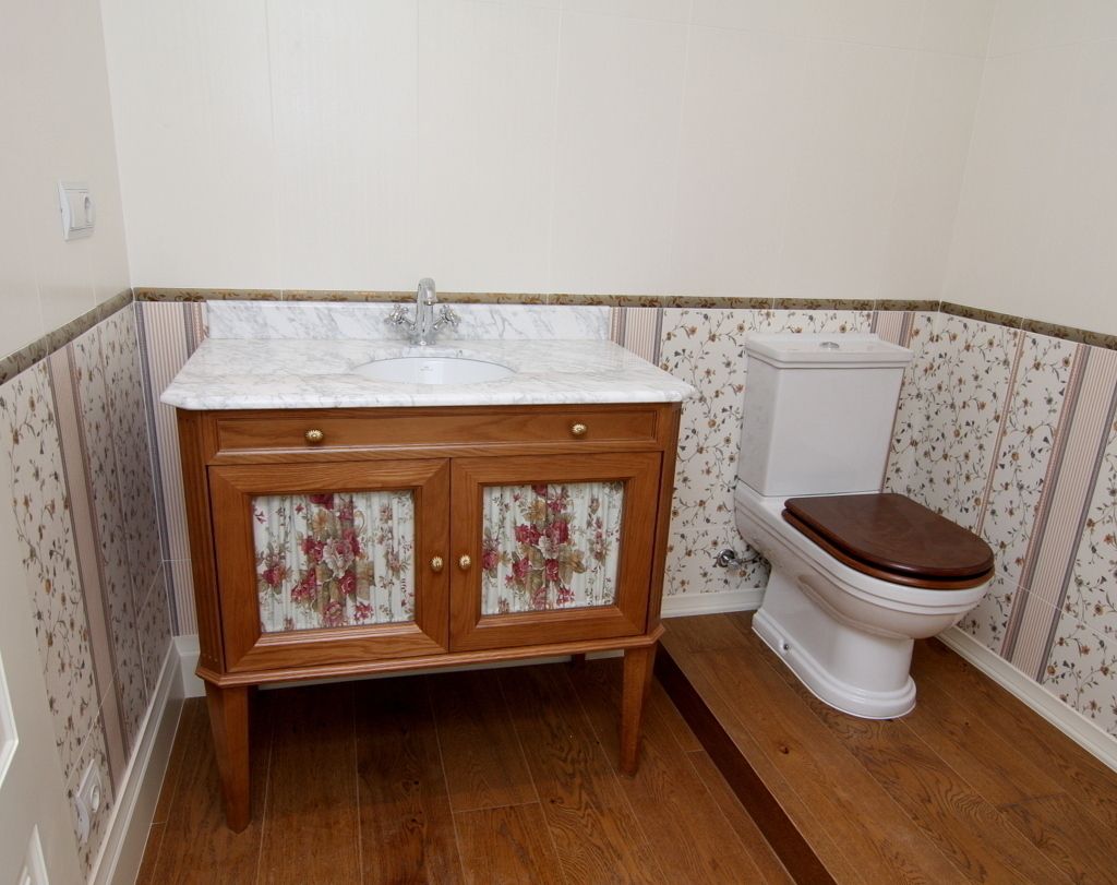 Muebles para cuartos de baño en vivienda, Adrados taller de ebanistería Adrados taller de ebanistería 浴室 洗手台