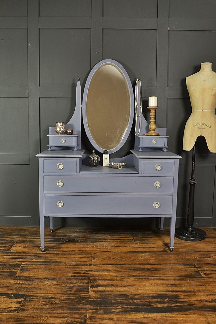 Edwardian Old Violet Dressing Table, The Treasure Trove Shabby Chic & Vintage Furniture The Treasure Trove Shabby Chic & Vintage Furniture Camera da letto in stile classico Tolette