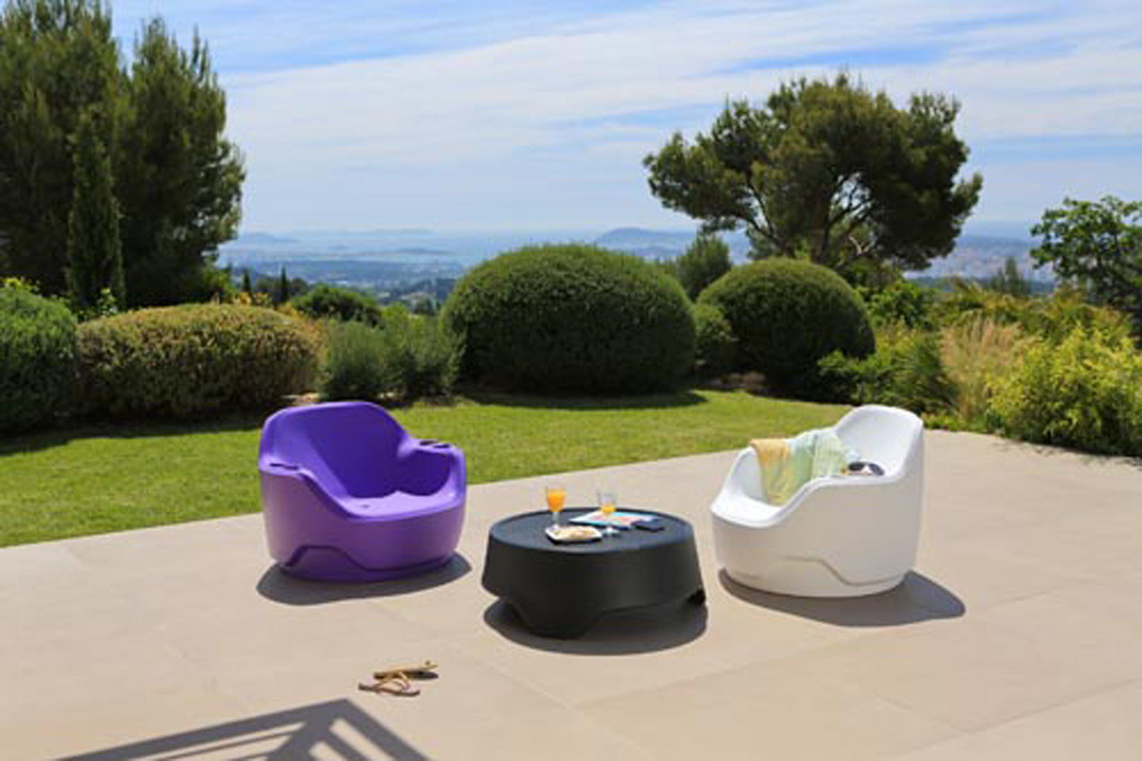 Mobilier d'extérieur - Mobilier de jardin design, coloré, original, confortable, recyclable, lumineux...oui ça existe !, KSL LIVING KSL LIVING Jardines de estilo ecléctico Mobiliario