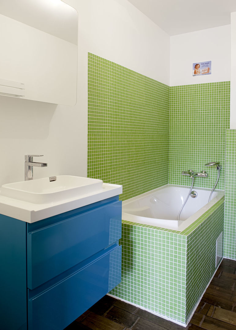 Maison imbriquée, atelier—ZOU atelier—ZOU Modern Banyo