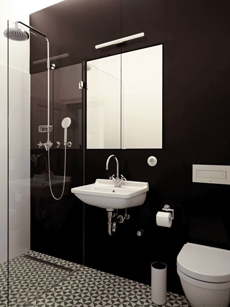 homify Modern bathroom