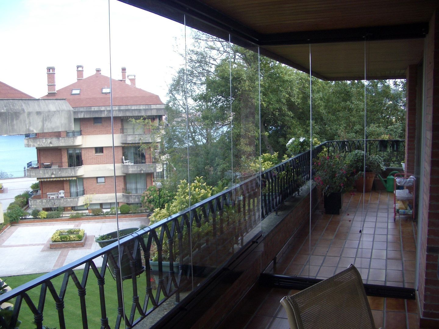 Acristalamiento de Balcones, IBZ Cristal IBZ Cristal بلكونة أو شرفة