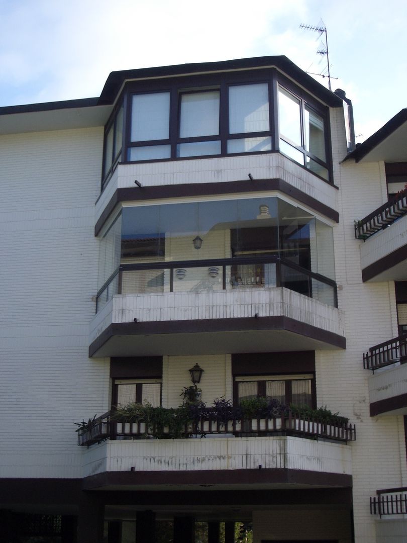 Acristalamiento de Balcones, IBZ Cristal IBZ Cristal Classic style balcony, veranda & terrace