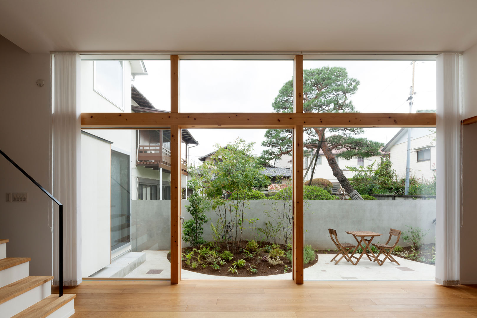 GARDEN from LIVING ROOM FURUKAWA DESIGN OFFICE Moderne tuinen