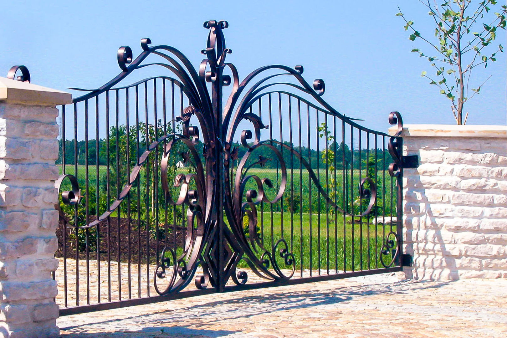 Realizacja ogrodzenia 9, Armet Armet Classic style gardens Fencing & walls