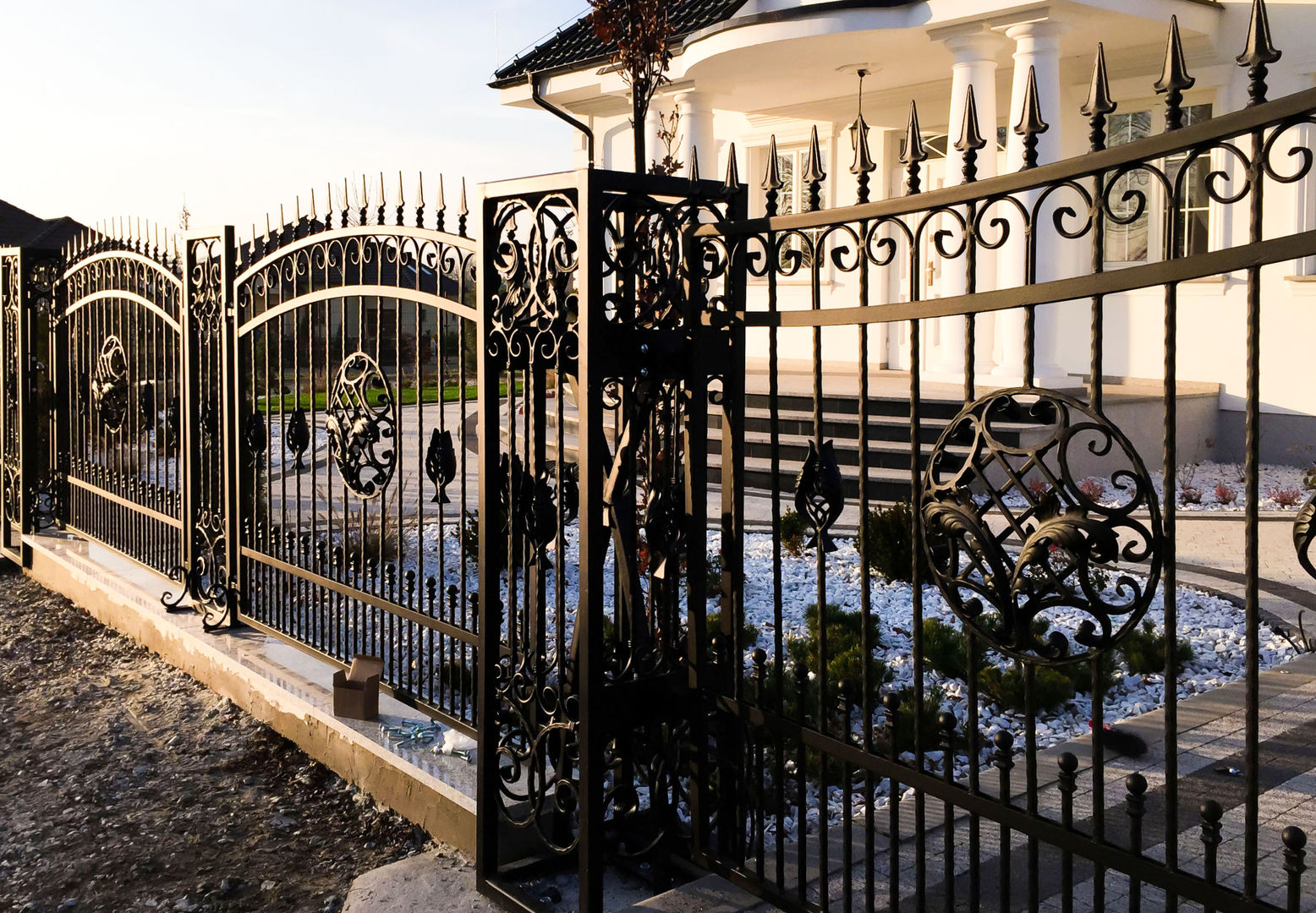 Realizacja ogrodzenia 10, Armet Armet Сад в классическом стиле Забор и ворота