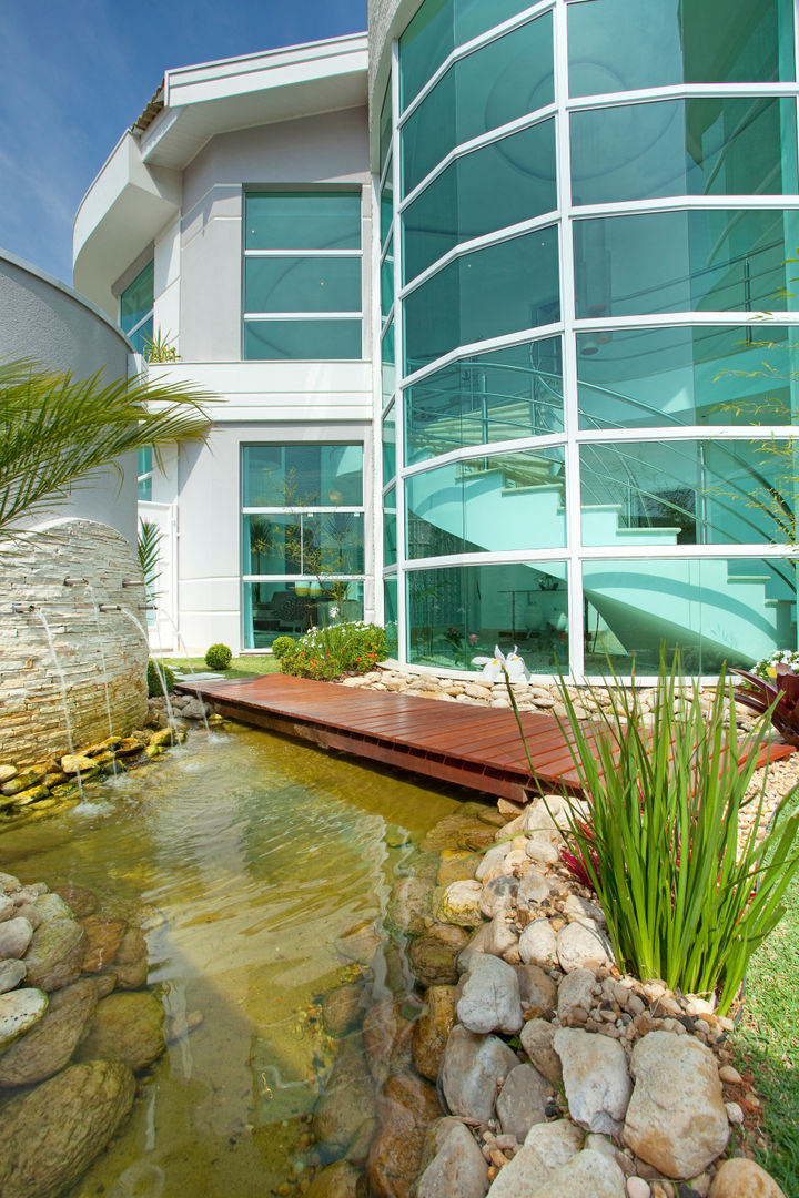 homify Modern style gardens Swim baths & ponds