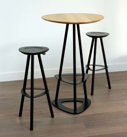 Table haute / mange debout POP BOIS signée MIIING KSL LIVING Cuisine moderne Tables, chaises & bancs