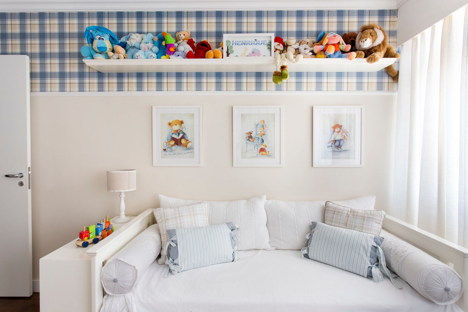 Kids, Pereira Reade Interiores Pereira Reade Interiores Eclectic style nursery/kids room