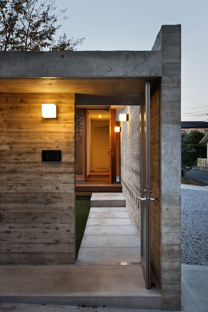 HOUSE IN HAMAMATSU, 窪江建築設計事務所 窪江建築設計事務所 Casas de estilo moderno