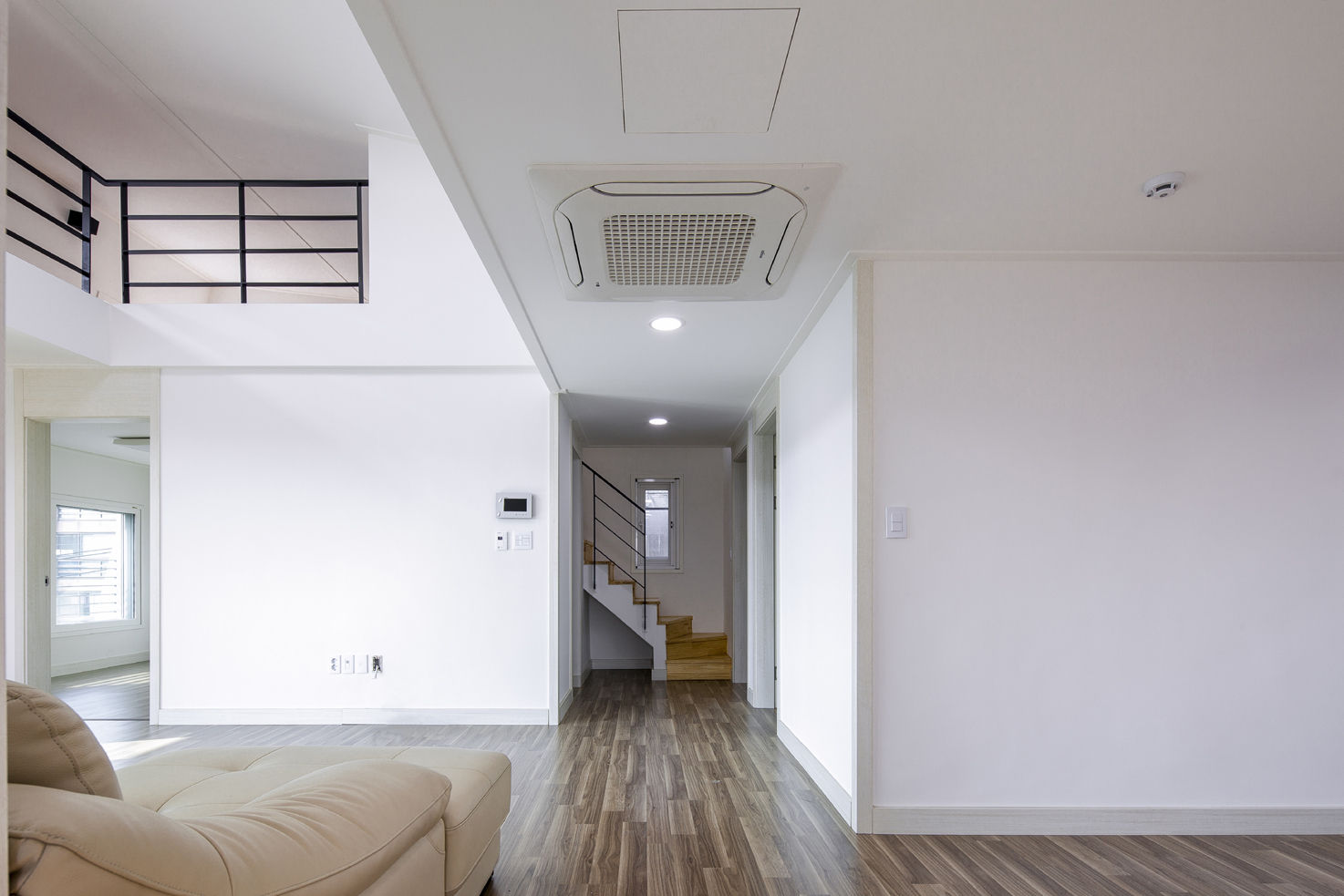 JONGAMDONG MULTIPLE DWELLIMGS, IDEA5 ARCHITECTS IDEA5 ARCHITECTS Modern Living Room