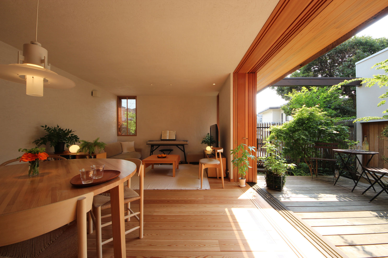 荏田町の家, 新井アトリエ一級建築士事務所 新井アトリエ一級建築士事務所 Modern Dining Room