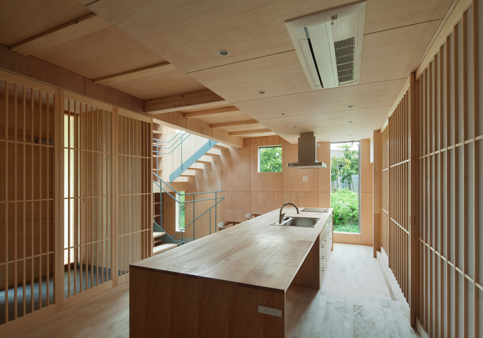House in Nanakuma, MOVEDESIGN MOVEDESIGN Nhà bếp phong cách chiết trung