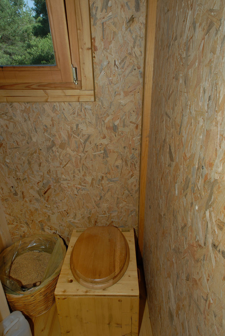 Maison écologique de José Bové, eco-designer eco-designer Modern bathroom