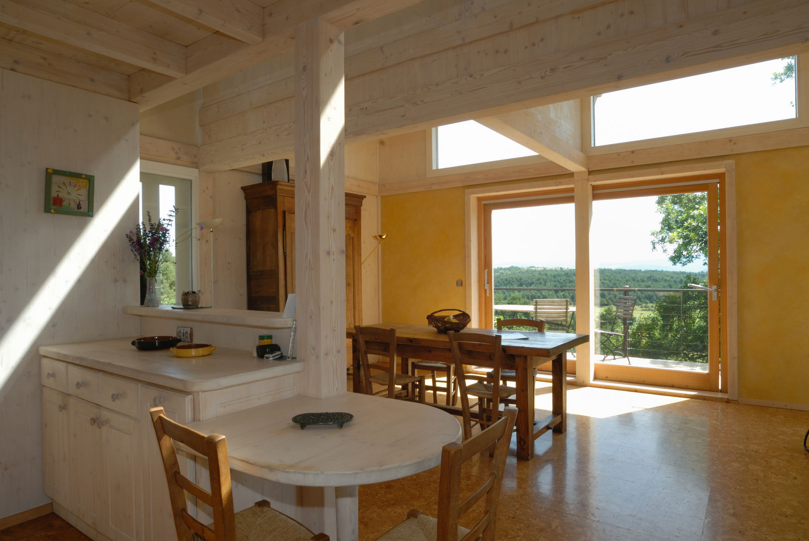 Maison écologique de José Bové, eco-designer eco-designer Cocinas de estilo moderno