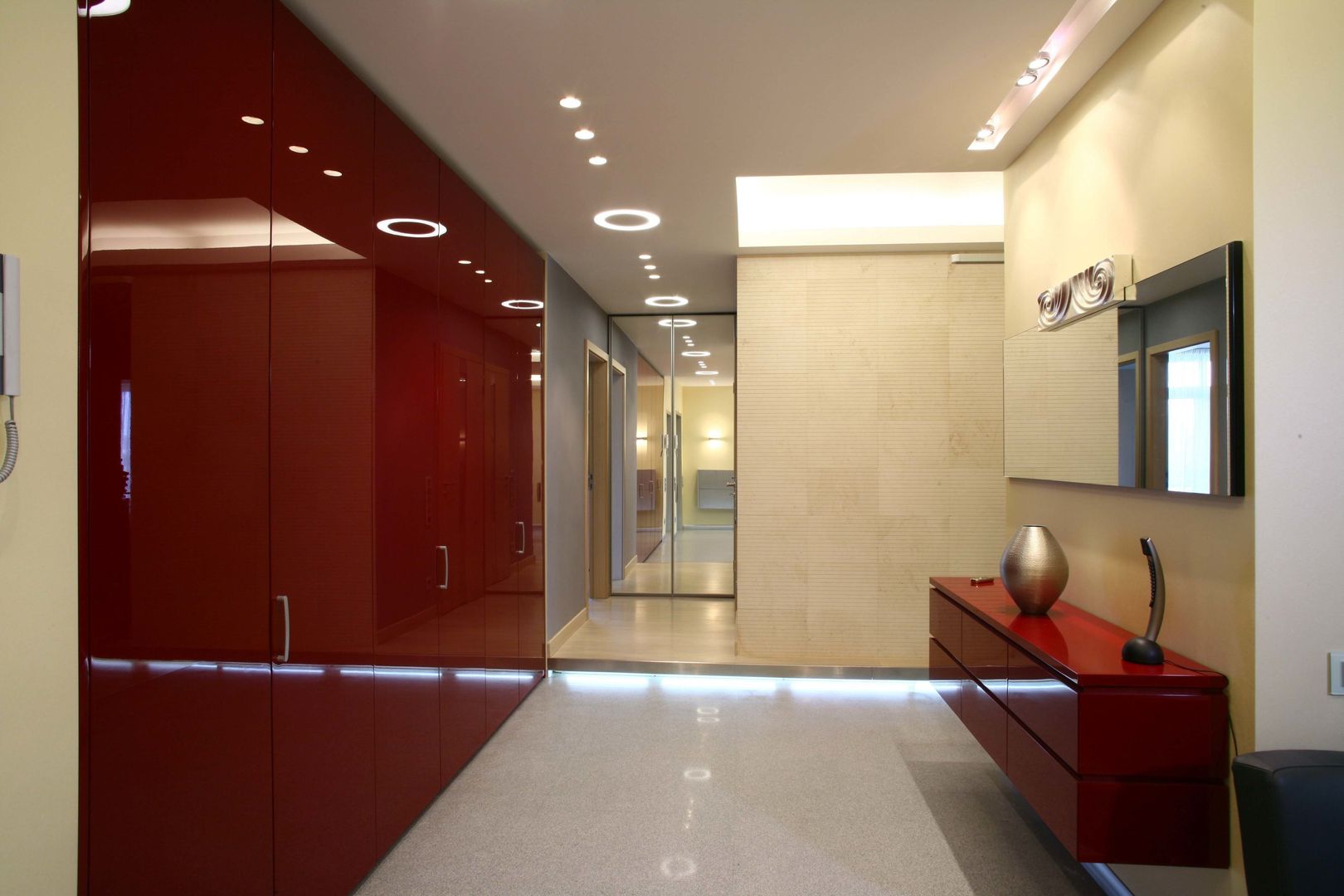Hallway homify Modern corridor, hallway & stairs