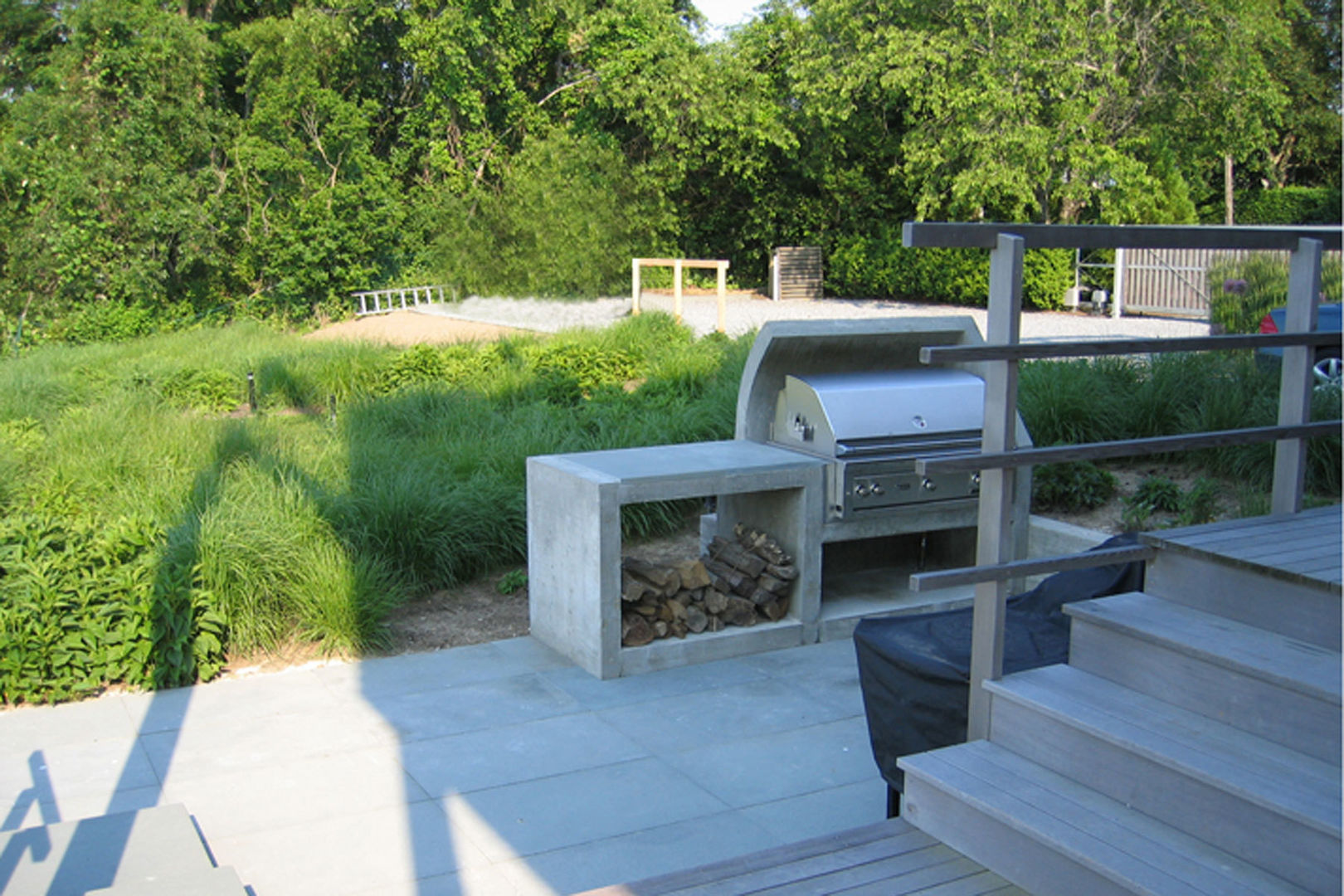 Writing with Light House - BBQ 2006, Goderbauer Architects Goderbauer Architects Modern balcony, veranda & terrace Furniture