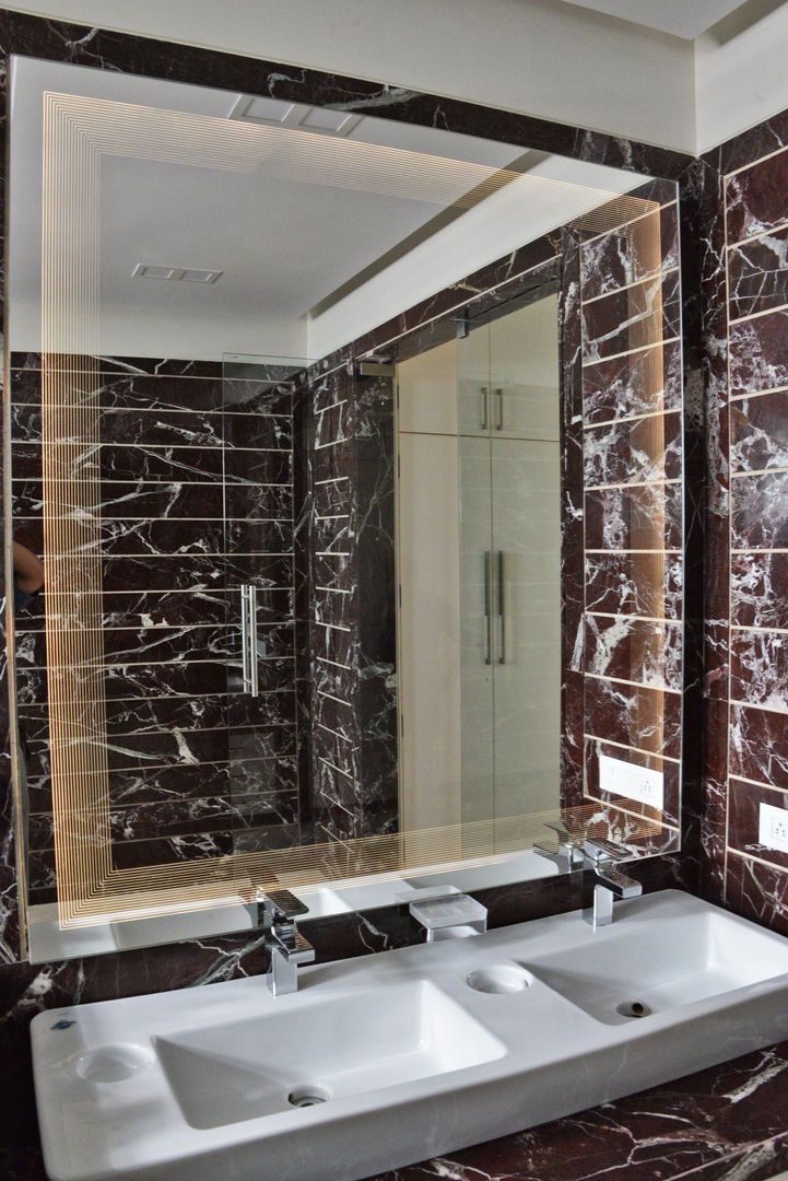 'Lines' Glazz Mirrors Alguacil & Perkoff Ltd. Modern style bathrooms Glass Mirrors