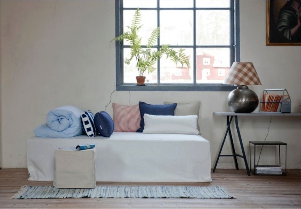 Clevere Design-Tipps für urbanes, kompaktes Leben von Bemz - kleines Schlafzimmer großartig gemacht!, Bemz Bemz Dormitorios escandinavos Camas y cabeceras