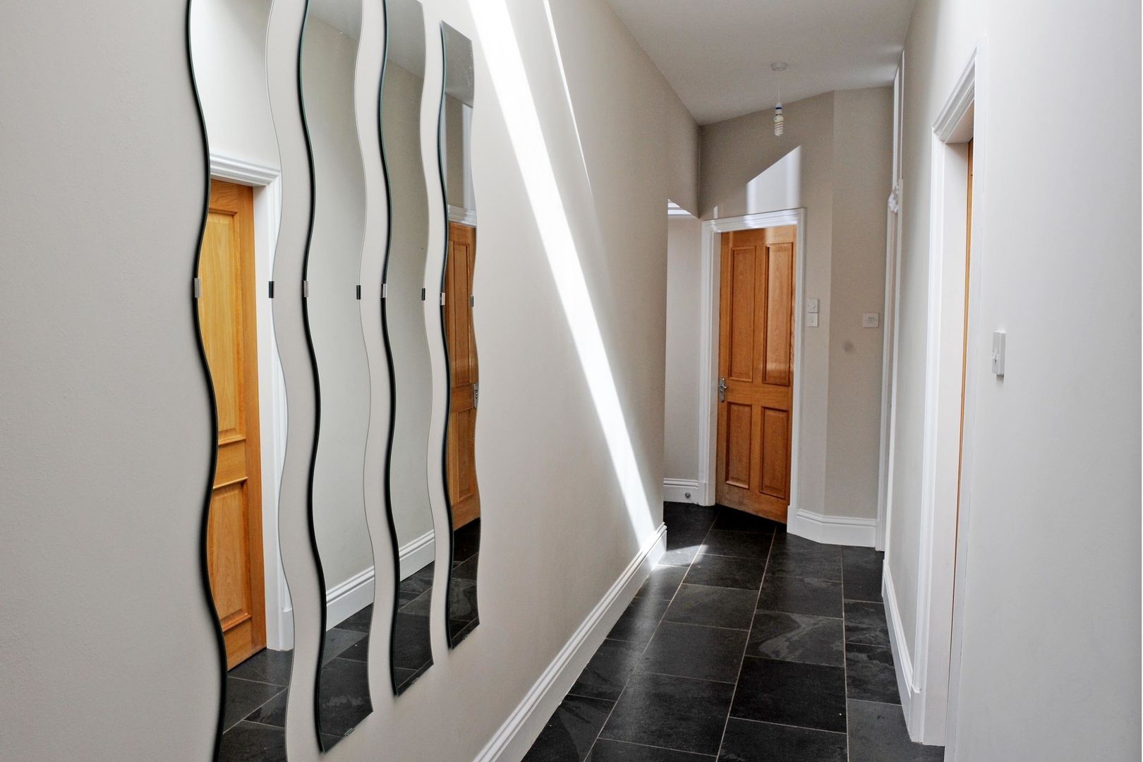 Old School House, Glen Dye, Banchory, Aberdeenshire, Roundhouse Architecture Ltd Roundhouse Architecture Ltd Minimalist corridor, hallway & stairs