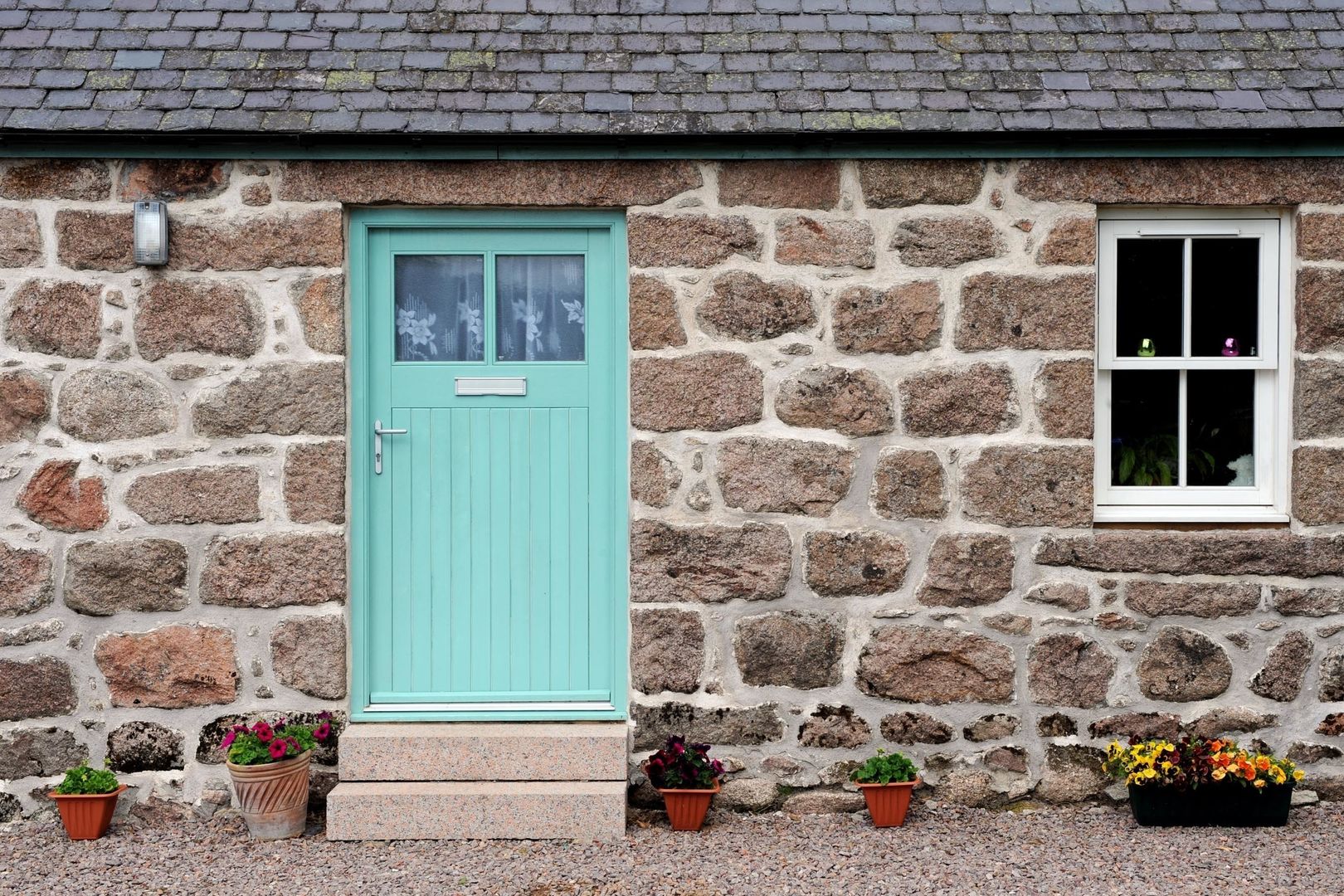 Old School House, Glen Dye, Banchory, Aberdeenshire, Roundhouse Architecture Ltd Roundhouse Architecture Ltd Cửa sổ & cửa ra vào phong cách đồng quê